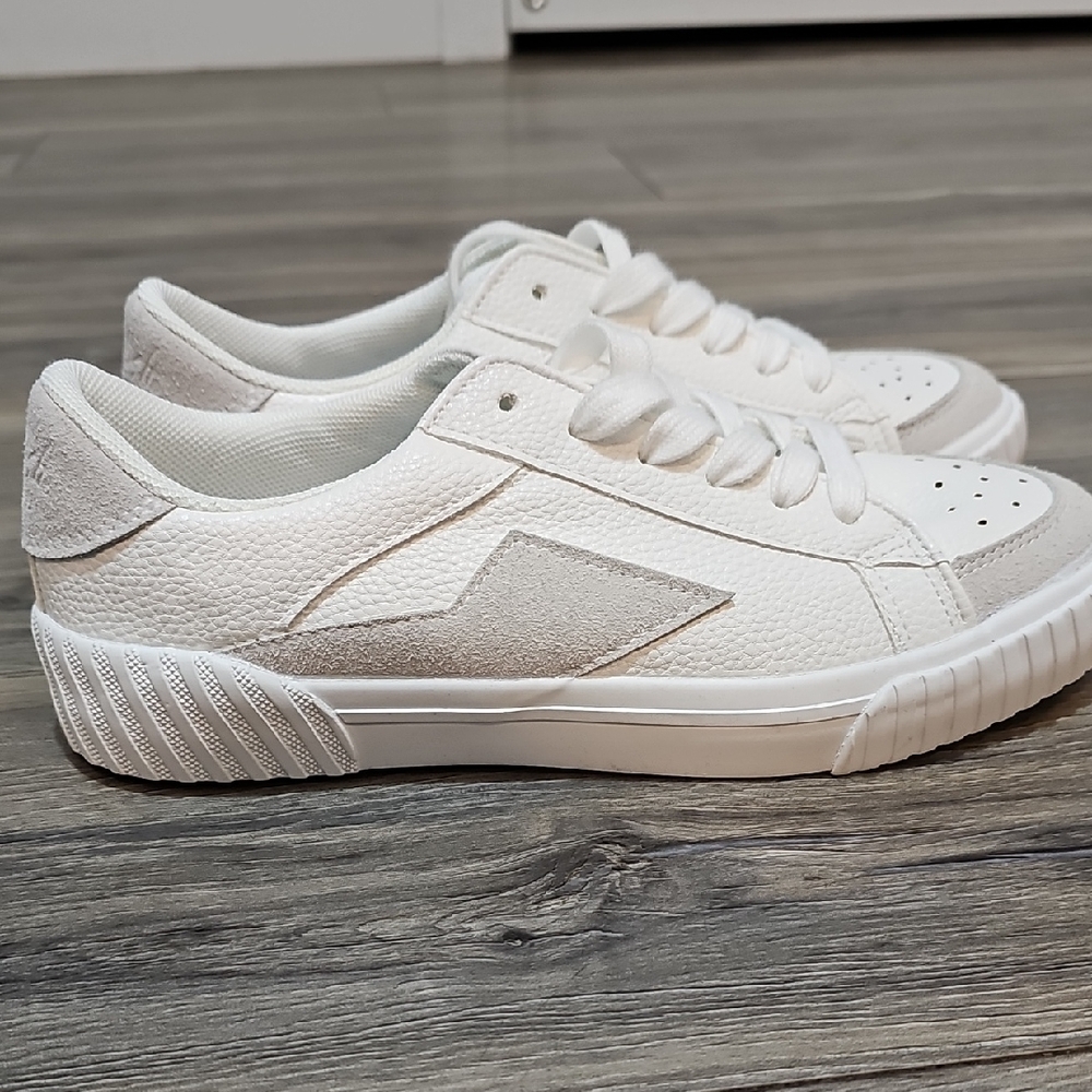 Women's Blowfish Malibu New Size 7.5